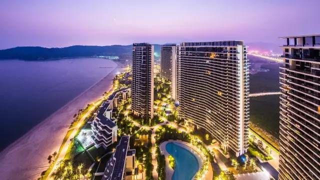 福成股份最新动态，自然美景探索之旅的心灵觉醒
