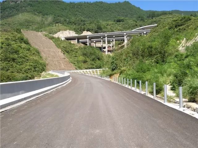 丹凤龙驹寨收费站，自然美景探索之旅的最新报道
